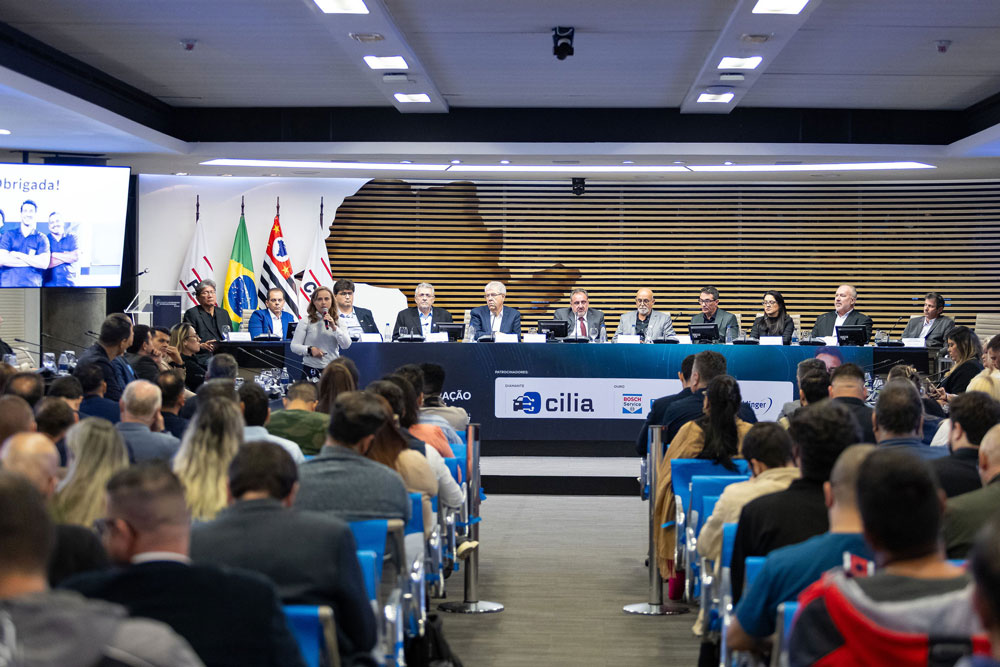 No momento, você está visualizando Sucesso absoluto marca o 2º Congresso da Reparação de Veículos no Brasil