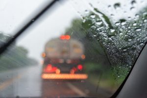 Leia mais sobre o artigo Manutenção de freios na chuva: como garantir segurança e evitar acidentes