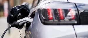 Leia mais sobre o artigo Incêndios, mineração e poluição: as críticas às baterias dos carros elétricos fazem sentido?
