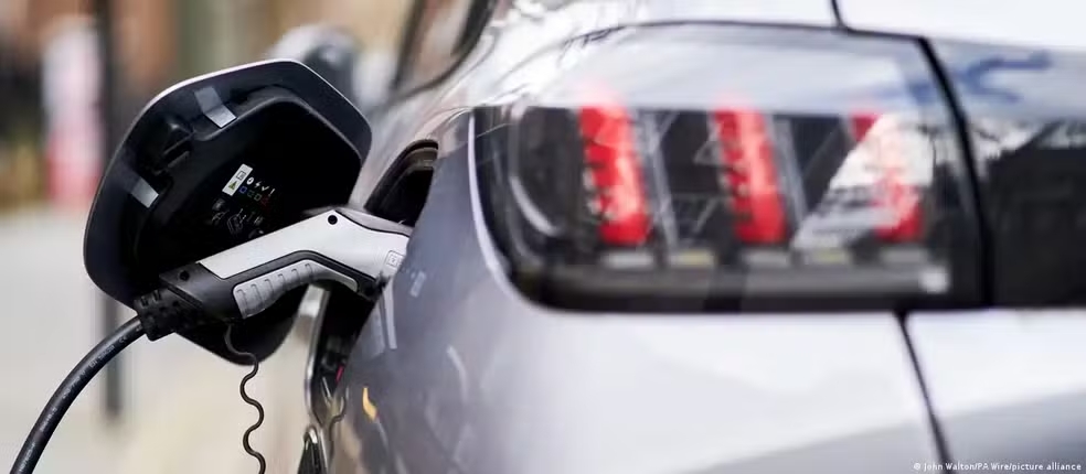 No momento, você está visualizando Incêndios, mineração e poluição: as críticas às baterias dos carros elétricos fazem sentido?