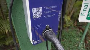 Leia mais sobre o artigo Carros elétricos em garagens: quais são os riscos, os desafios e os cuidados para instalação de carregadores