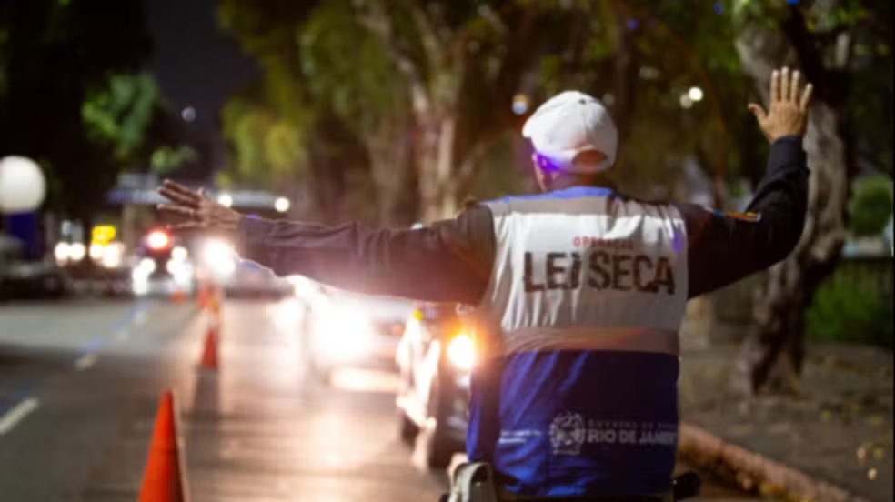 No momento, você está visualizando Lei Seca: nova regra vai detectar uso de drogas e fazer pré-teste em motorista para indicar álcool