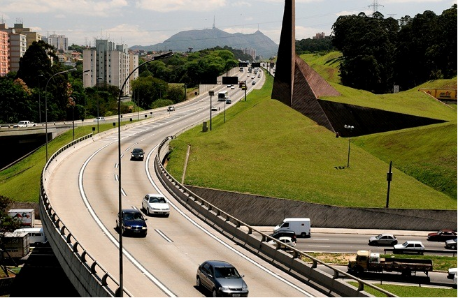 No momento, você está visualizando Investimentos em rodovias de SP ampliam expectativa do transporte de cargas por redução de gargalos logísticos